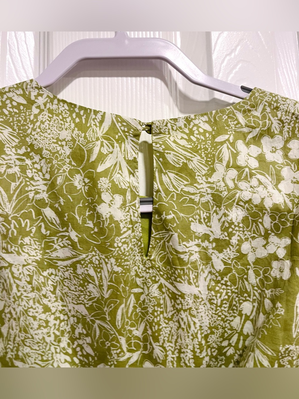 &Merci Tie Front Open Back Green Floral Midi Dress Size Medium - Picture 5 of 5